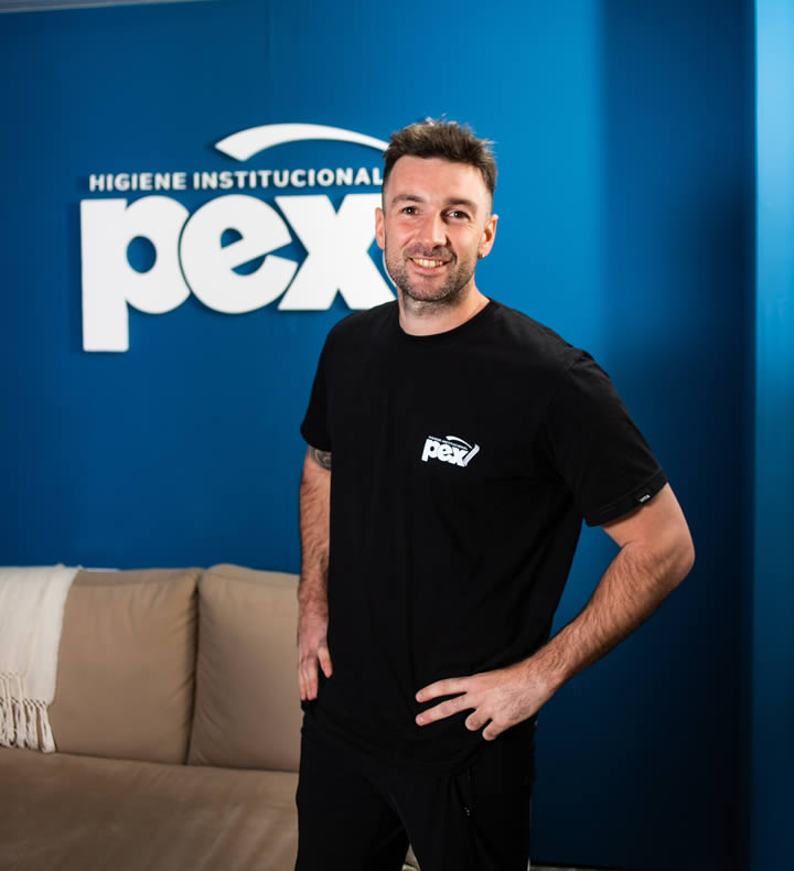 Equipo y depósito de Distribuidora Pex en Rosario